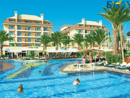 CRYSTAL FAMILY RESORT & SPA 5*